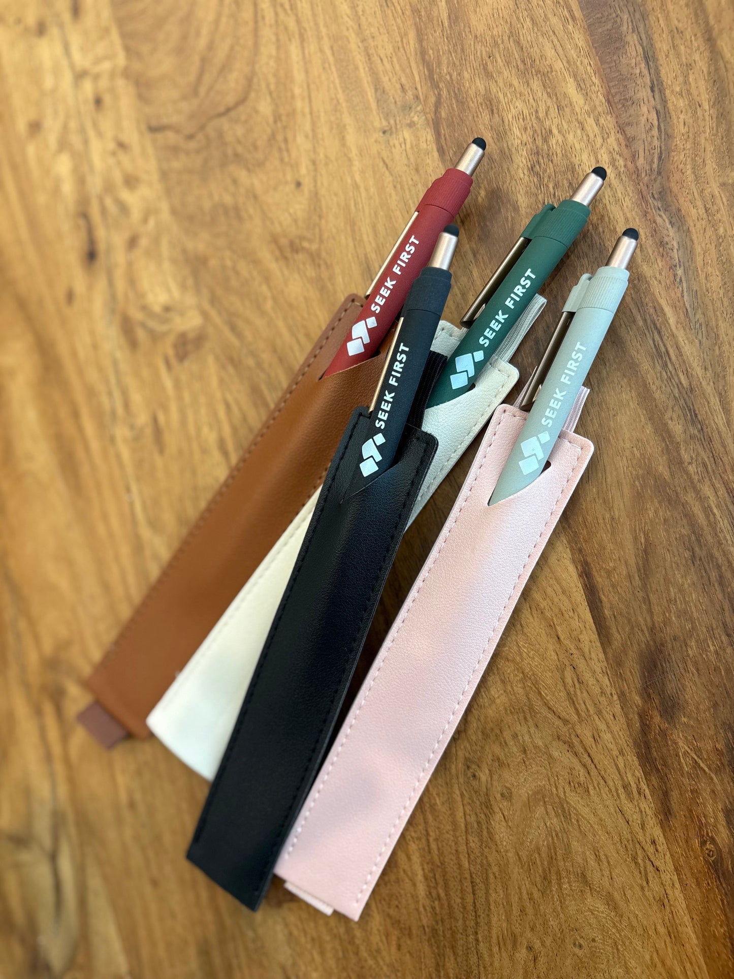 Elastic Pen Holder