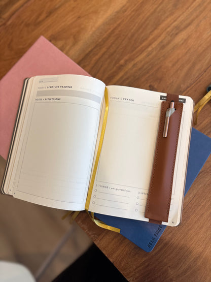 Elastic Pen Holder